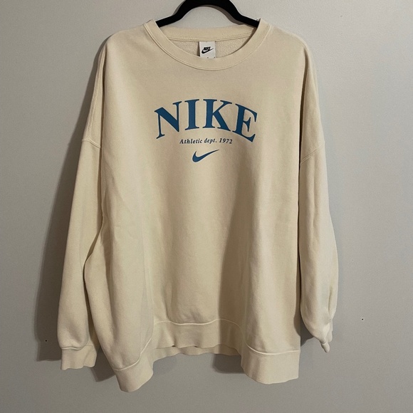 Nike crewneck sweatshirt - Picture 1 of 7